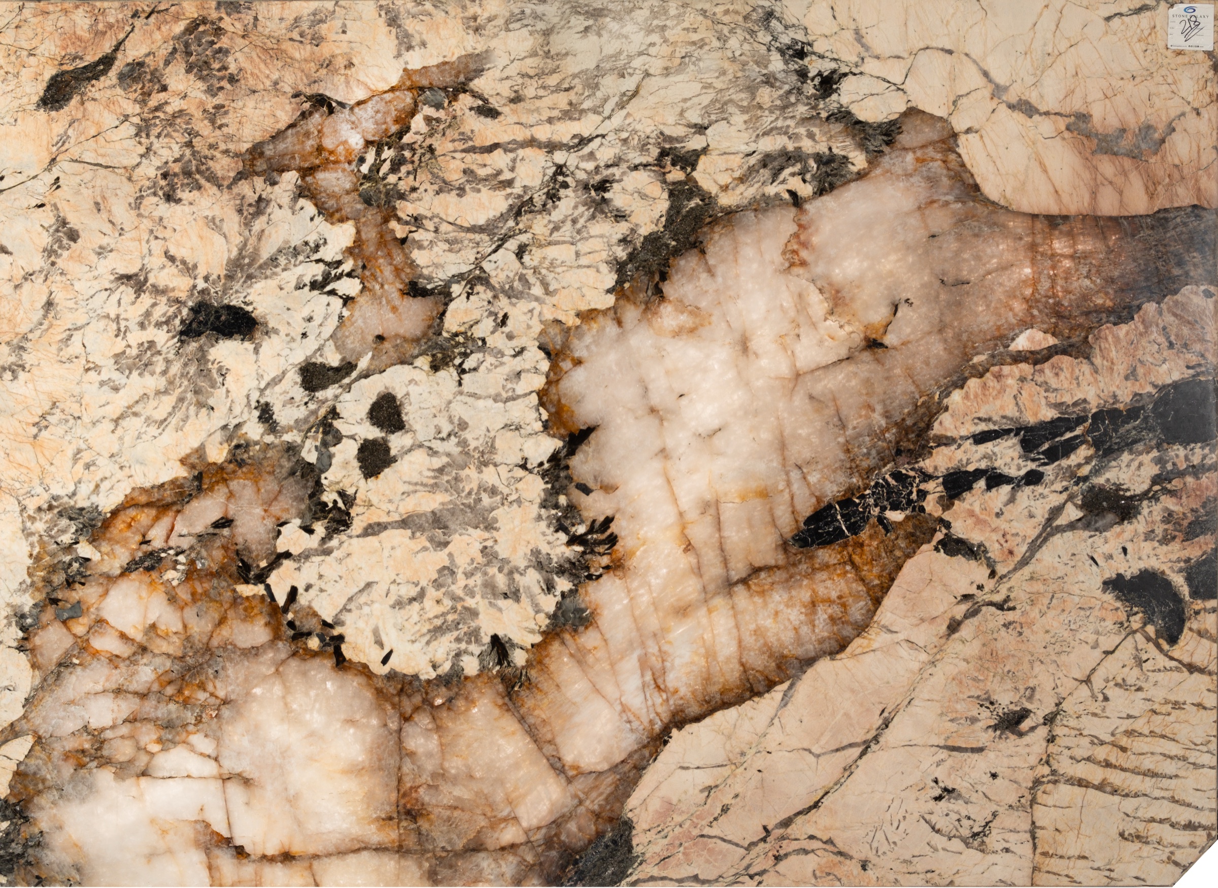 Slabs from the world's best quarries.